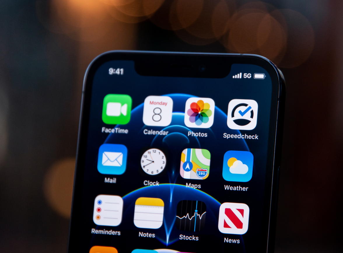 金坛苹果手机维修分享为什么 iPhone 12 在冬季会自动关机 